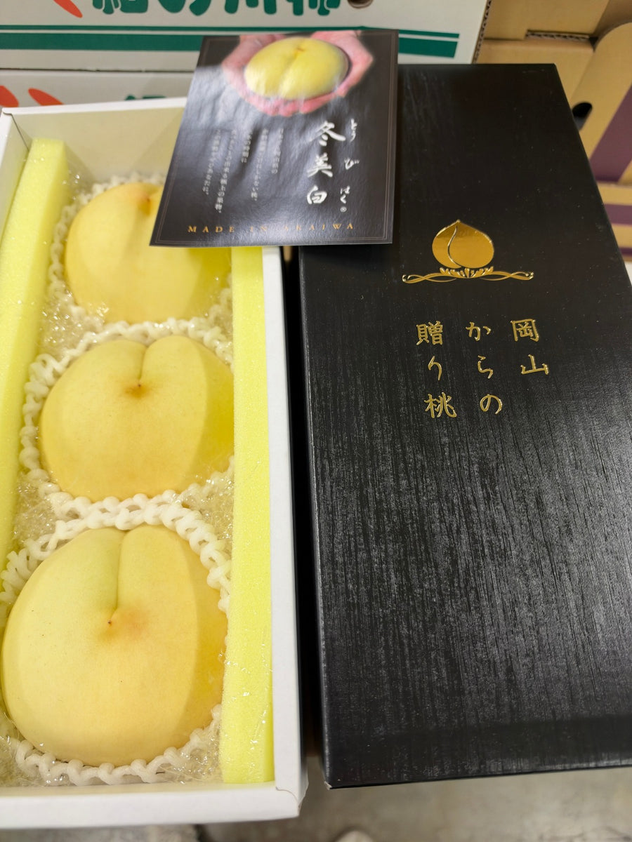 冈山冬美白桃礼盒 Okayama Toubihaku White Peach Gift Box