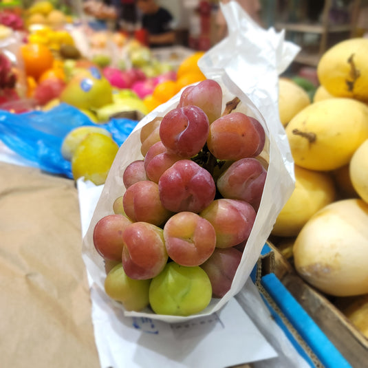 Grape - Premium Heart Shaped Red Grapes (Yamanashi Prefecture, Japan) Heng Fruits